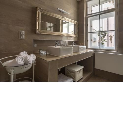 Charles Bridge Apartment