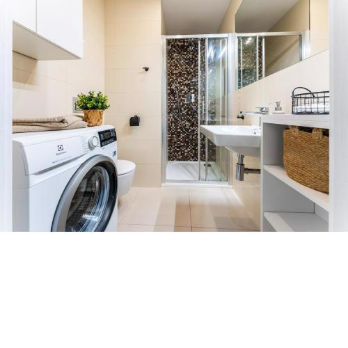 Charles square studio apartment Parking