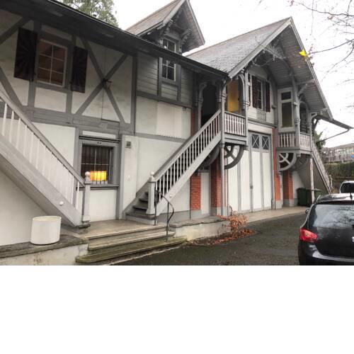 Charmin Flat in Belle Epoque House Apartment B