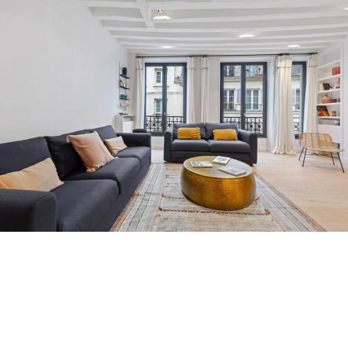 Charming 2 Bedroom Apartment in Paris