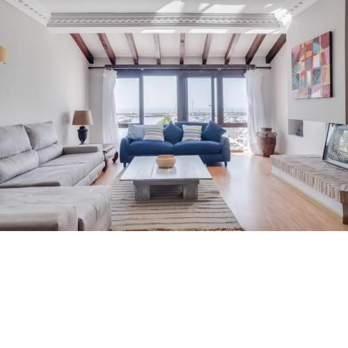 Charming 2 bedroom Frontline Puerto Banús Bay