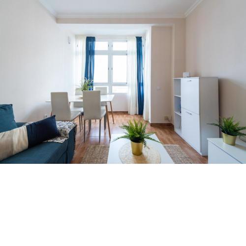Charming 2 rooms Apartment, 3 beds, 8 min walk to Las Canteras Beach