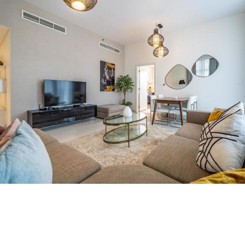 Charming 2Br in Boulevard Crescent - Downtown Dubai