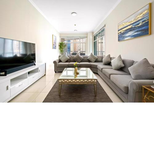 Charming 2BR + kid's room w/ Marina yacht view