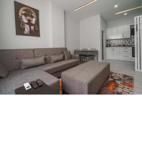 Charming and Central Flat near Beach in Muratpasa