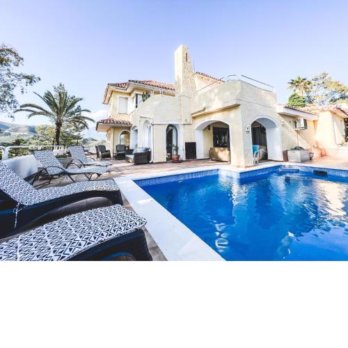 Charming Andalusian style villa in Nueva Andalucia