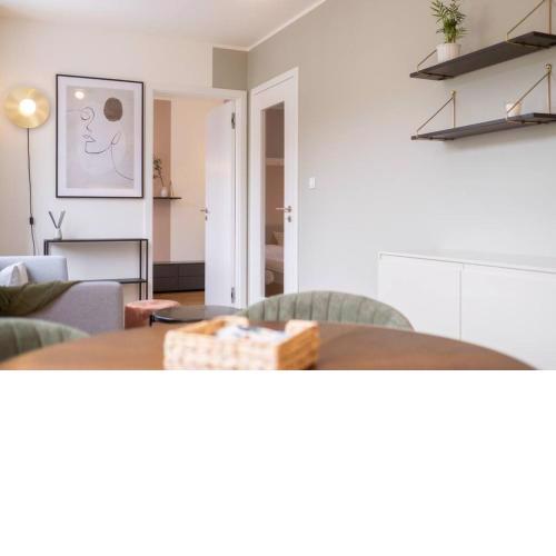 Charming apartment for two in uptown