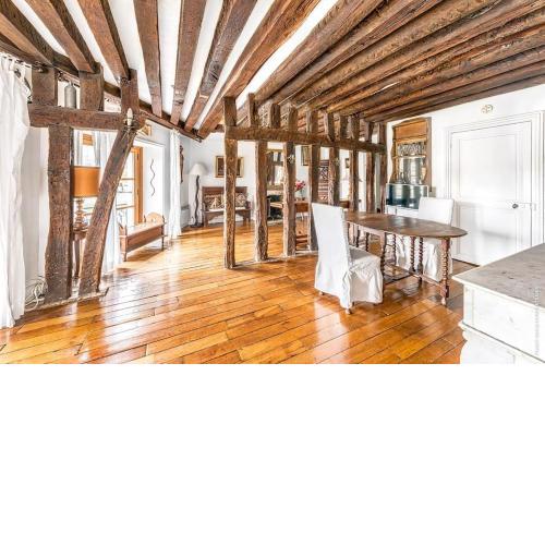 Charming Apartment with Notre Dame view SAINT LOUIS, by B'Your Home