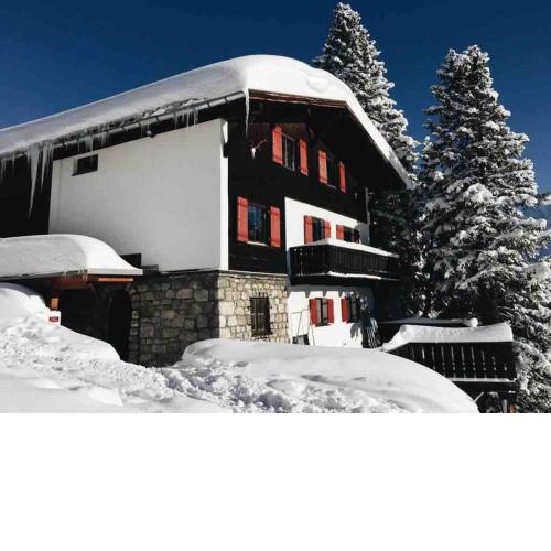 Charming Austrian Chalet in Lech