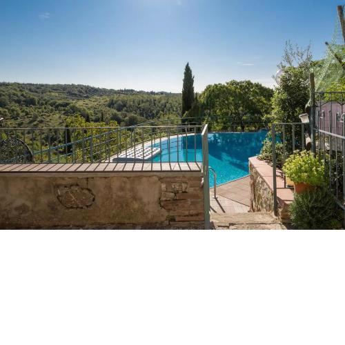 Charming Cottage with Garden and Swimming Pool!