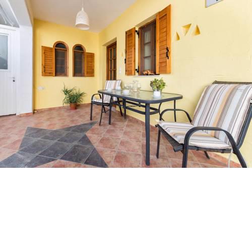 Charming Family Apartment for 2-5