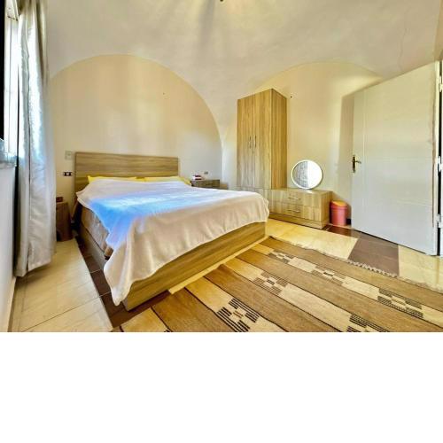 Charming Farm Stay with Barbecue Horses Monkeys and fun