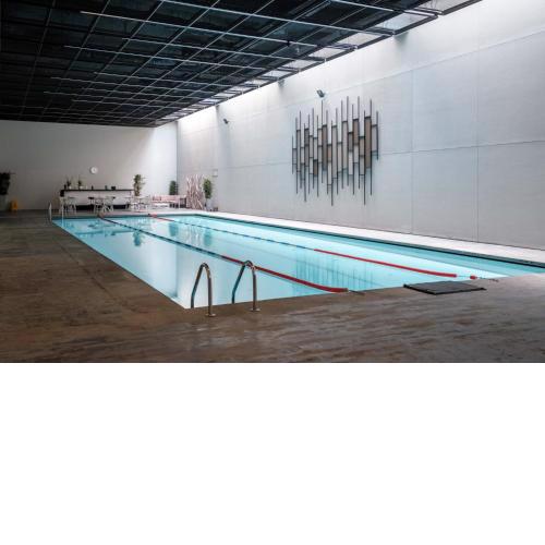 Charming Flat w Pool Gym in Bagcilar