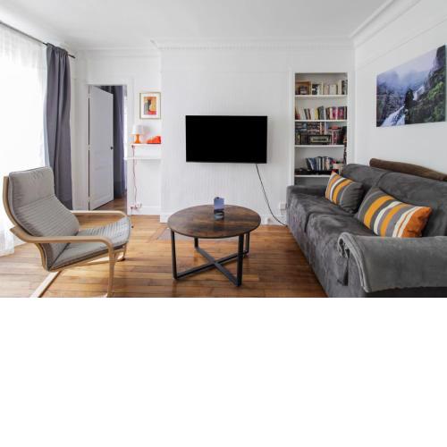 Charming flat with balcony in the centre of Paris - Welkeys