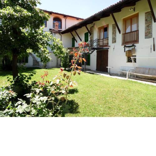 Charming holiday home in Niella Tanaro with garden