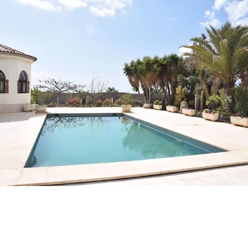 Charming Holiday Home in San Isidro with Pool