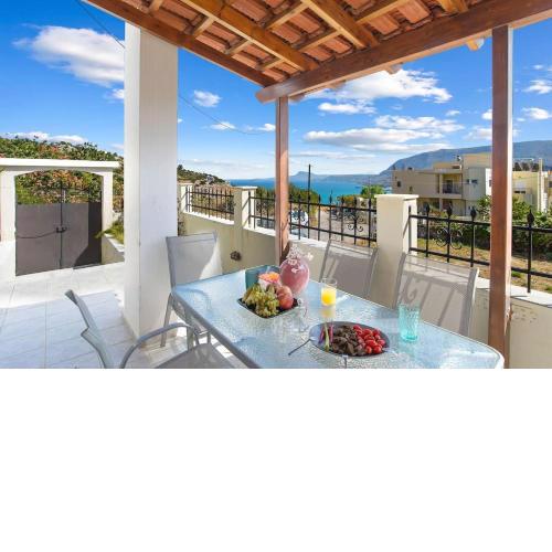 Charming house overlooking Chania with pool