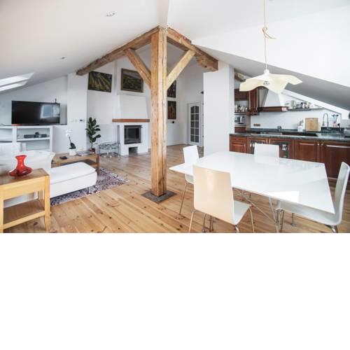 Charming Old Town Apartment