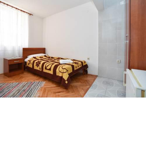 Charming room 2