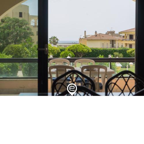 Charming Seaview Apartment