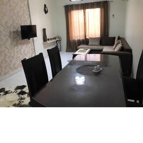 Charming, Secured Rehab Apartment 10min from Airport