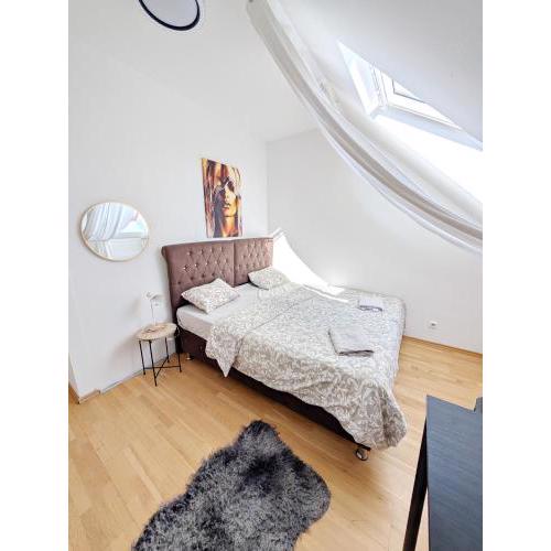 Charming Stay at Märzstraße Rooms Close to Vienna Attractions MZ49