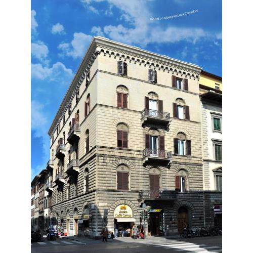 Charming Suite Cavour heart of Florence