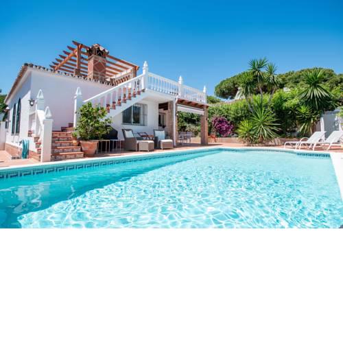 Charming villa in Costabella at the beach