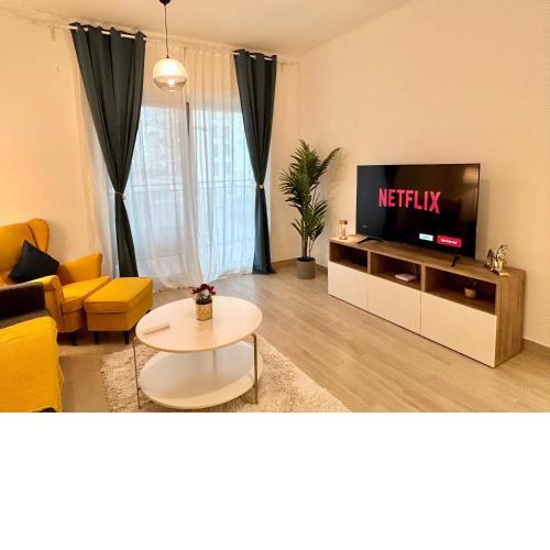 Charming Yas Island Stay with Balcony