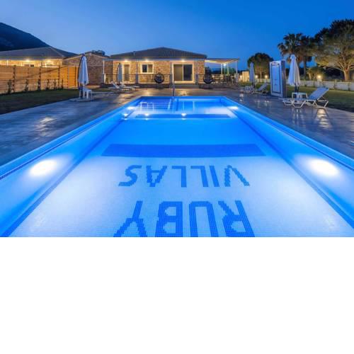 Chartata Villa Sleeps 4 Air Con WiFi