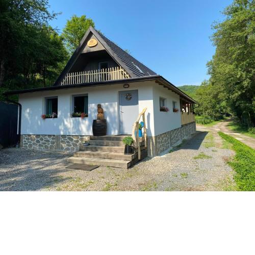 Chata Pekný les