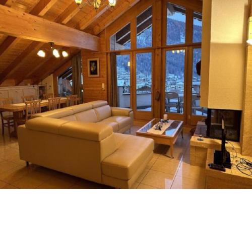 Chateau 43s Attique
