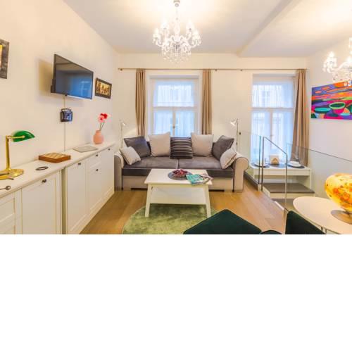 Chateau Savoy, Serikova 8