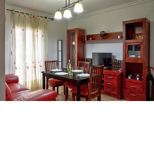 CheckINN - Apartamento de 3 dormitorios en Triana