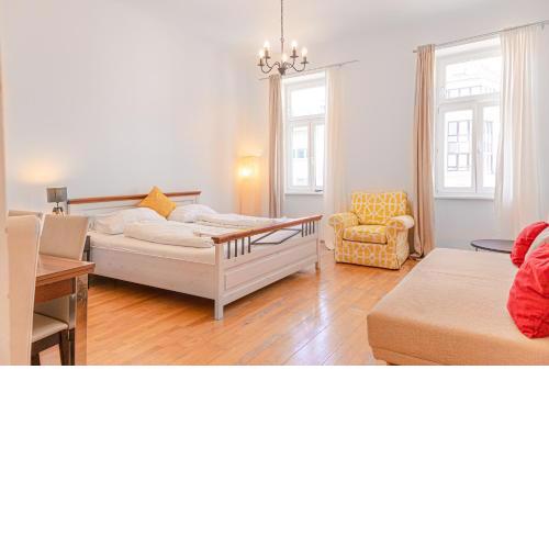 Cheerful 2BR Apartment - suitable for Longstays