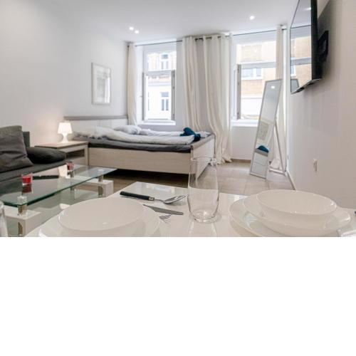 Cheerful Studio Vienna Favoriten near U1 Reumannplatz
