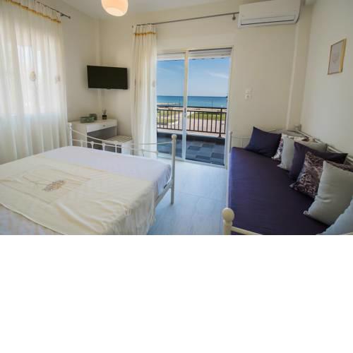 Chelona Apartments