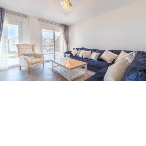 Cherry Apartment with Sea View