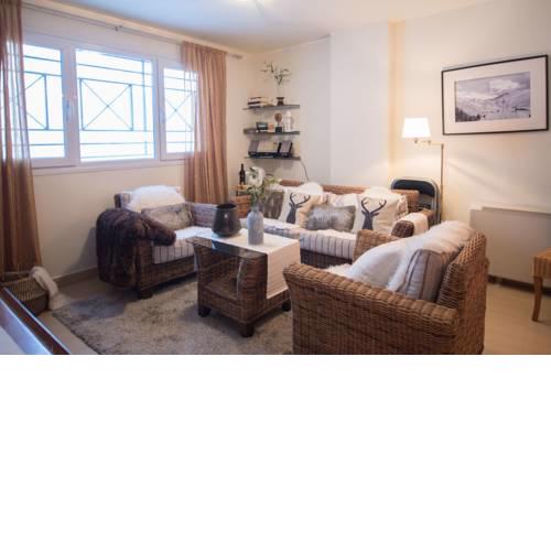 Chezmoihomes Miramar Ski 8 sleeps