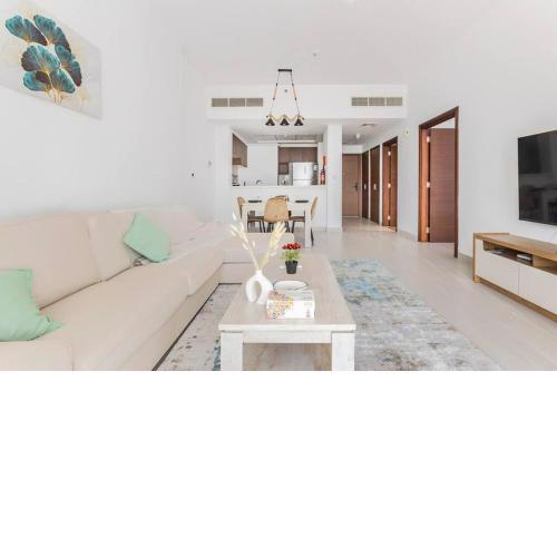 Chic 1-BR Apartment near WTC Elegantly Designed