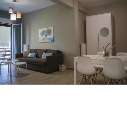 Chic and Minimal apartment close to Thissio Metro