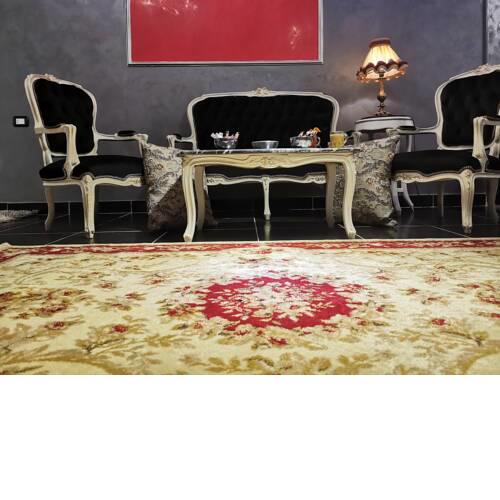 Chic Apartment 2
