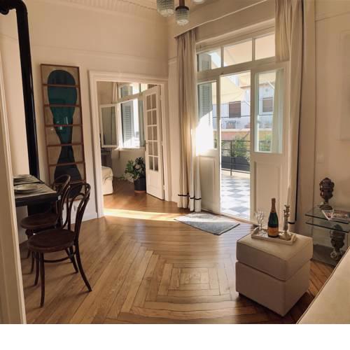 Chic apartment, 5min to acropolis + private terrace