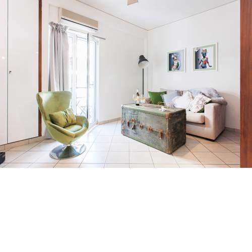 Chic apartment by Acropolis museum & metro