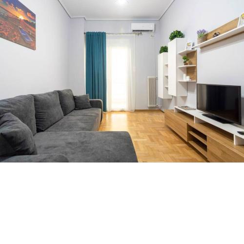 Chic & Minimal Apt. 5 min from Metro