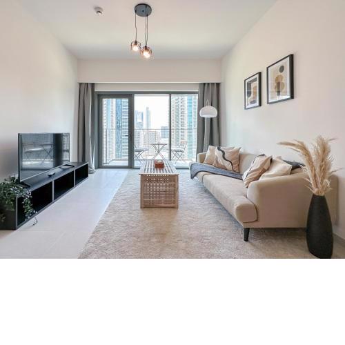 Chic Urban 1BR in Downtown - 10mins to Dubai Mall