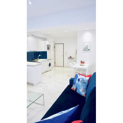 Chill Minimal Apt in Athens