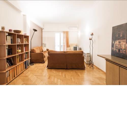Chiron's Cosy & Spacious apartment