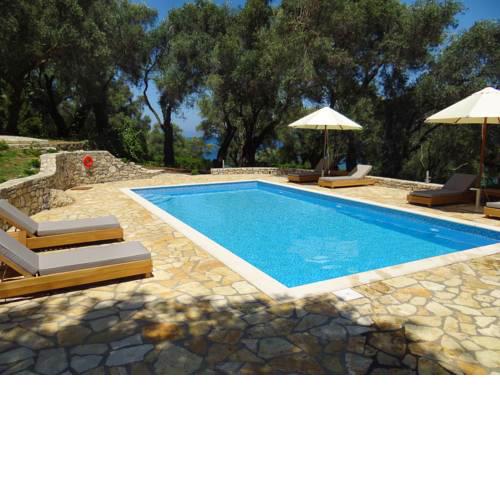 Chlomos Villa Sleeps 8 with Pool and Air Con