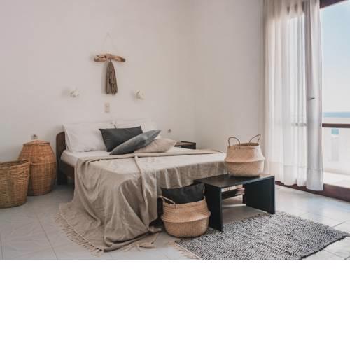 Chris & C Apartments